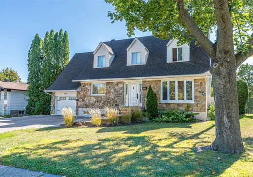 Maison à étages à vendre - 488 Boul. Samson, Laval (Sainte-Dorothee), H7X1J6