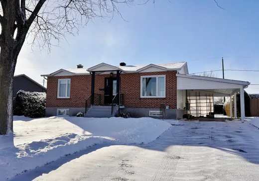 Maison à étages à vendre - 262 Rue Brignon, Granby, J2G9E2