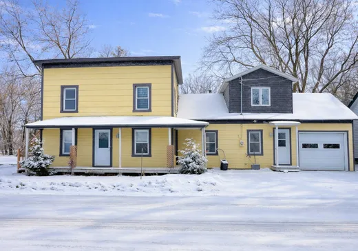 Two or more stories for sale - 1341 Rg d'Émileville, Saint-Pie, J0H1W0