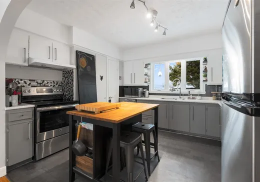 House for sale - 257 Rue St-Hubert, Val des Sources, J1T 1Z7