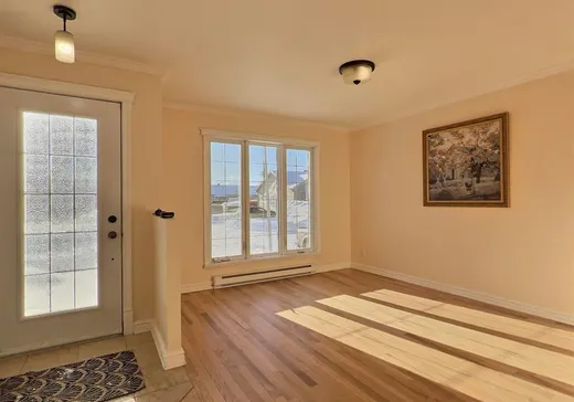 Maison à vendre - 140 Rue Dion, Pointe-Du-Lac, G9B 0C3