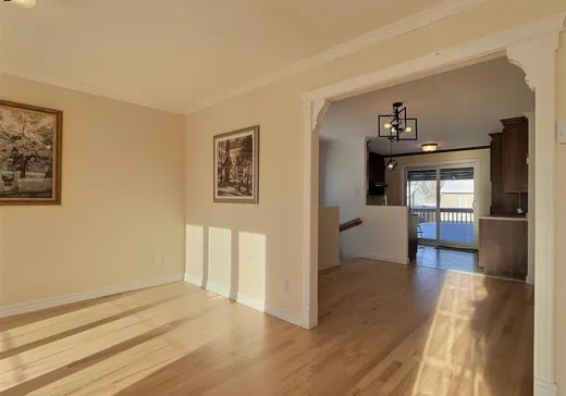 Maison à vendre - 140 Rue Dion, Pointe-Du-Lac, G9B 0C3