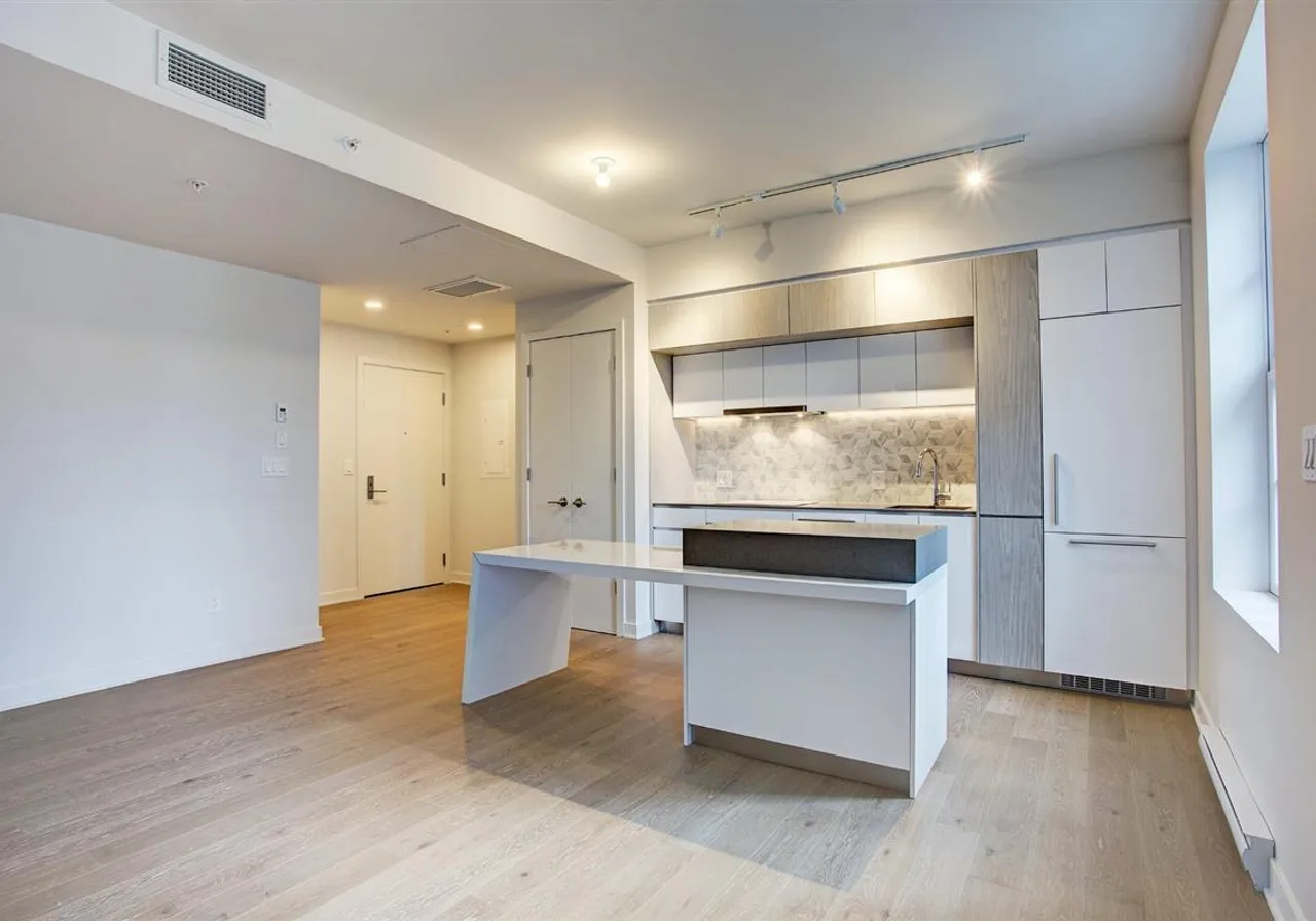 1188 Rue St-Antoine O., App. 611 — photo 3