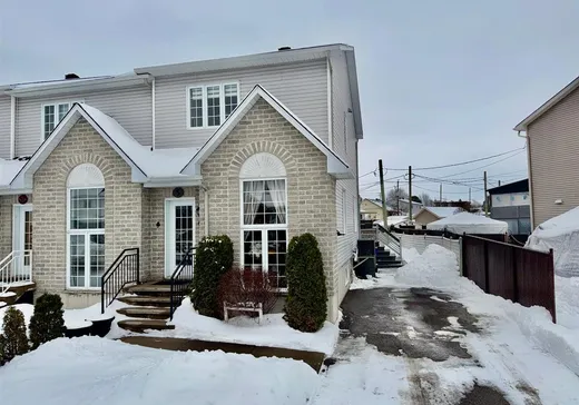 Maison à étages à vendre - 5 Rue Kenny, Lachute, J8H0K3