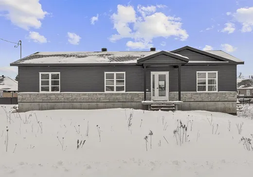 Bungalow for sale - 2420 Rue Huard, Lyster, G0S1V0