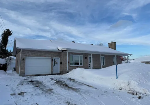 Bungalow à vendre - 1489 Rue Bellevue, Duparquet, G6G7G3