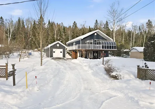 Bungalow for sale - 285 Rue du Beau-Mont, Thetford-Mines, G0N1S0