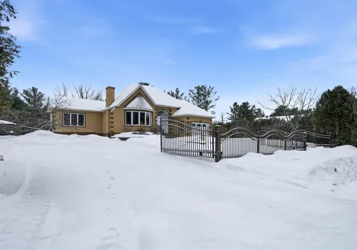 Maison à vendre - 9 Rue de l'Anse, St-Francois-Du-Lac, J0G 1M0