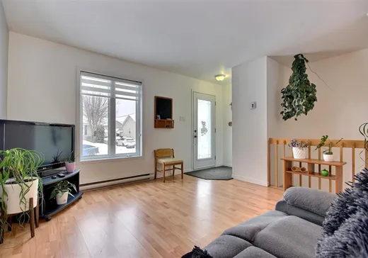 Maison à vendre - 61 Rue Deblois, Drummondville, J2A 4J7