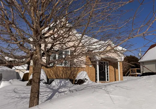 Maison à vendre - 2279 Boul. Lafontaine, Saint-Jérôme, J7Y 5B6