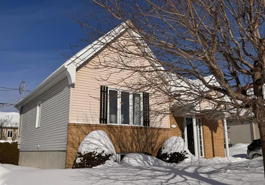 Maison à vendre - 2279 Boul. Lafontaine, Saint-Jérôme, J7Y 5B6