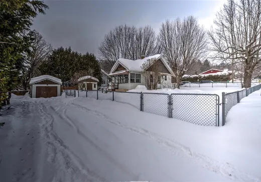 Bungalow à vendre - 816 Rue de la Station, Prévost, J0R1T0