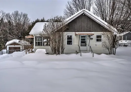 Maison à vendre - 816 Rue de la Station, Prévost, J0R 1T0