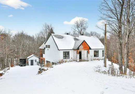 Maison à vendre - 62 Rue Monette, St-Hippolyte, J8A 0G1