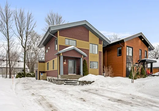 Two or more stories for sale - 70 Rue des Pignons, Beaupré, G0A1E0