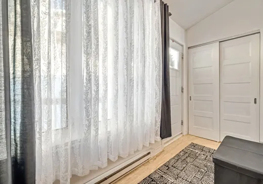 Maison à vendre - 1415 Rue du Bourg-du-Lac, Sainte-Adèle, J8B 3A2