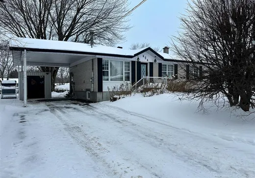 Bungalow à vendre - 424 4e Rue, Daveluyville, G0Z1C0