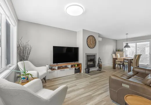 Maison à vendre - 201 Rue du Quartier, Sainte-Sophie, J5J 0P6