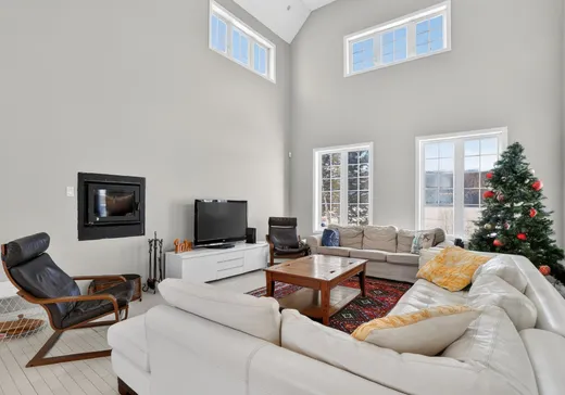 Maison à vendre - 225 Rue Sylvain, Saint-Calixte, J0K 1Z0