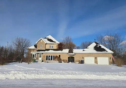 Maison à étages à vendre - 7 Rue de Courval, St-Joachim-De-Courval, J1Z2H9