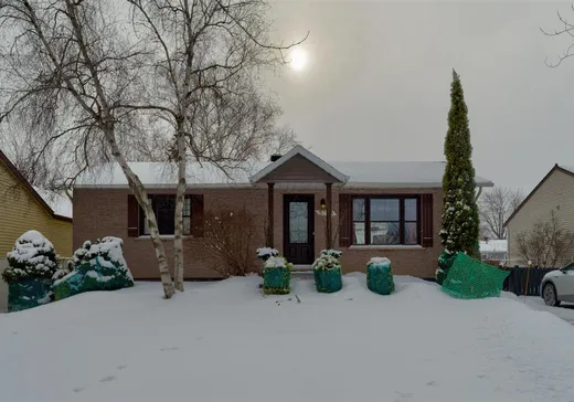 Bungalow for sale - 5785 Boul. St-Laurent, Sainte-Catherine, J5C1B2