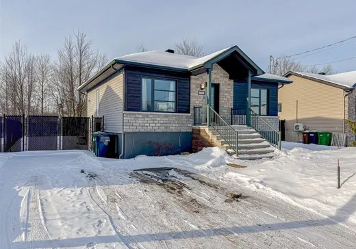Maison à vendre - 2360 Rue Ovila-Légaré, Drummondville, J2B 0X5