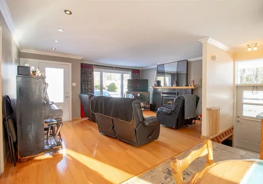Maison à vendre - 2510 Av. Garon, Trois-Rivières, G9H 2A6