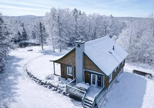 Maison à vendre - 5 Ch. du Roy, St-Etienne-De-Bolton, J0E 2E0