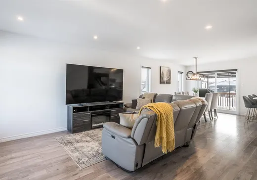 House for sale - 546 Rue Houde, Rock Forest-Saint-Élie-Deauville, J1N 1C9