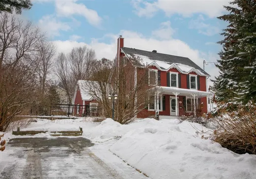 Maison à vendre - 42 1re Avenue, Windsor, J1S 2A3