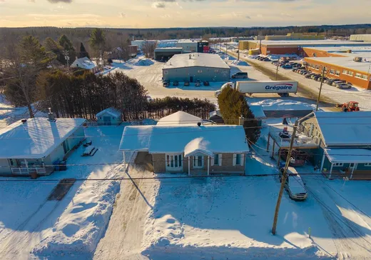 House for sale - 43 Rue St-François, East Angus, J0B 1R0