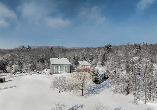 Un étage et demi à vendre - 211 Ch. Simoneau, Orford, J1X6S4