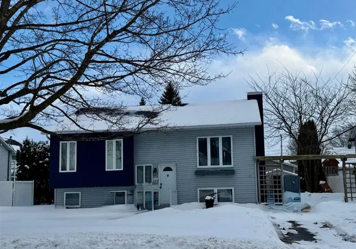 Bungalow à vendre - 559 Rue Salaberry, Salaberry-de-Valleyfield, J6T6K3