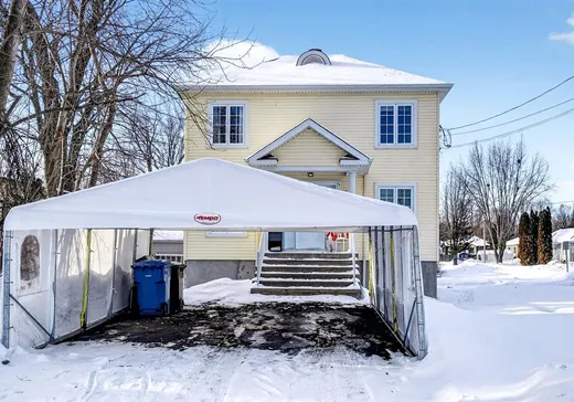 Maison à vendre - 229-229A Av. Desjardins, Pointe-Calumet, J0N 1G0