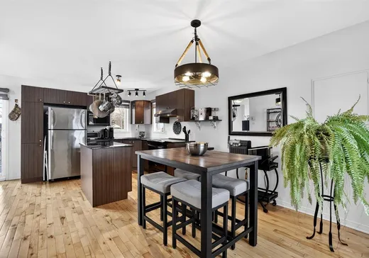 Maison à vendre - 229-229A Av. Desjardins, Pointe-Calumet, J0N 1G0