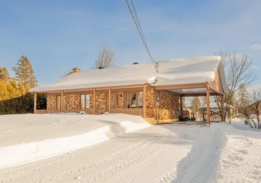 Bungalow for sale - 420 Rue Sauvageau, Saint-Marc-des-Carrières, G0A4B0