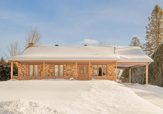 House for sale - 420 Rue Sauvageau, Saint-Marc-des-Carrières, G0A 4B0