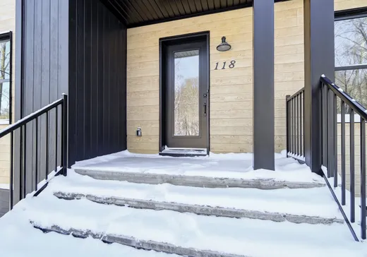 House for sale - 118 Ch. des Quatorze-Îles, St-Hippolyte, J8A 1X7