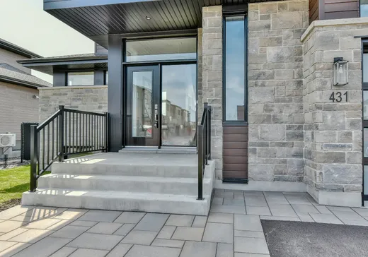 House for sale - 431 Rue des Hirondelles, Sainte-Marthe-sur-le-Lac, J0N 1P0