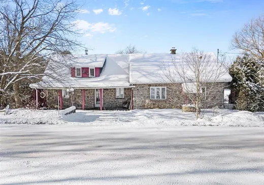 Two or more stories for sale - 11225 Ch. de Fairfax, Stanstead, J0B3E0