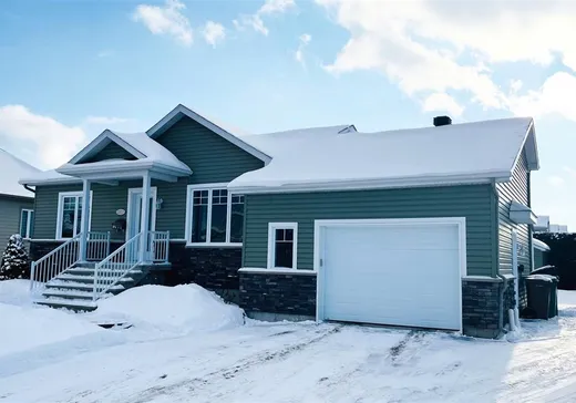 Bungalow for sale - 2360 Rue du Faubourg, Drummondville, J2B0C4