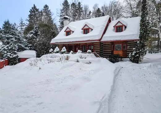 Maison à vendre - 331 Ch. des Mélèzes, Saint-Sauveur, J0R 1K0