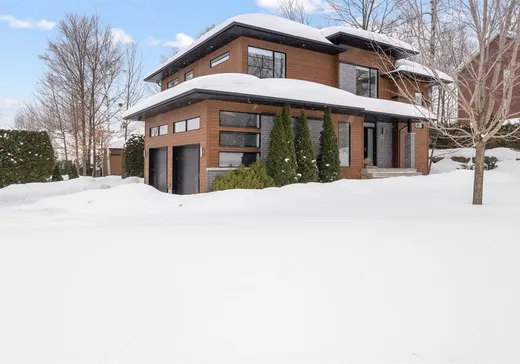 Maison à vendre - 401 Rue des Eaux-Vives, Saint-Jérôme, J7Y 4P1