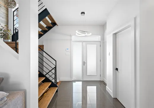 Maison à vendre - 401 Rue des Eaux-Vives, Saint-Jérôme, J7Y 4P1