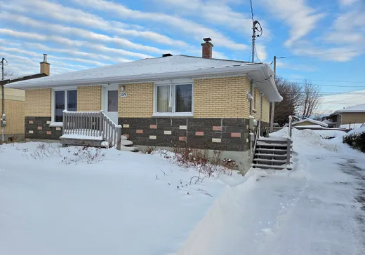 Two or more stories for sale - 159 Av. Notre-Dame, Matane, G4W2R7