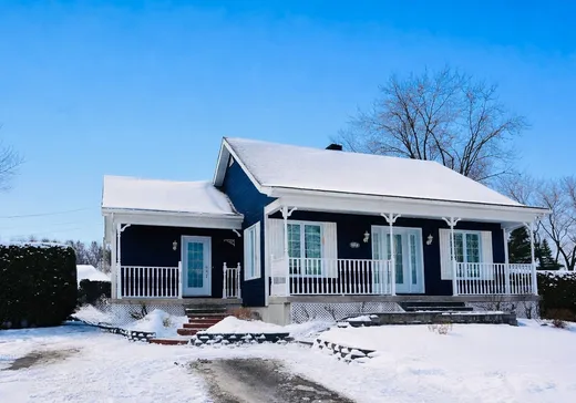 House for sale - 102 Rue Élisabeth, Bedford, J0J 1A0