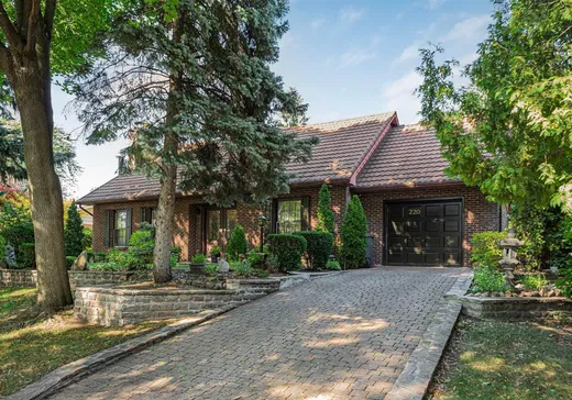 Two or more stories for sale - 220 Av. Berkley, Saint-Lambert, J4P3E1