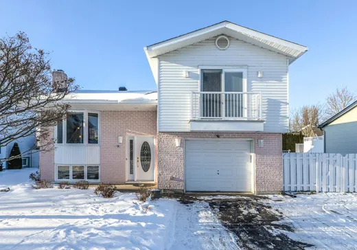 Maison à étages à vendre - 18 Rue Louis-Fréchette, Saint-Jean-sur-Richelieu, J2W1E9