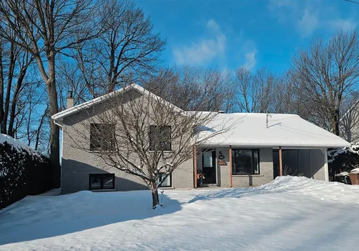 Split-level for sale - 920 Rue des Grives, Victoriaville, G6T1E8