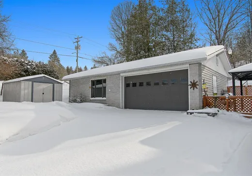 House for sale - 360 Ch. du Vieux-Moulin, Bryson, J0X 1H0